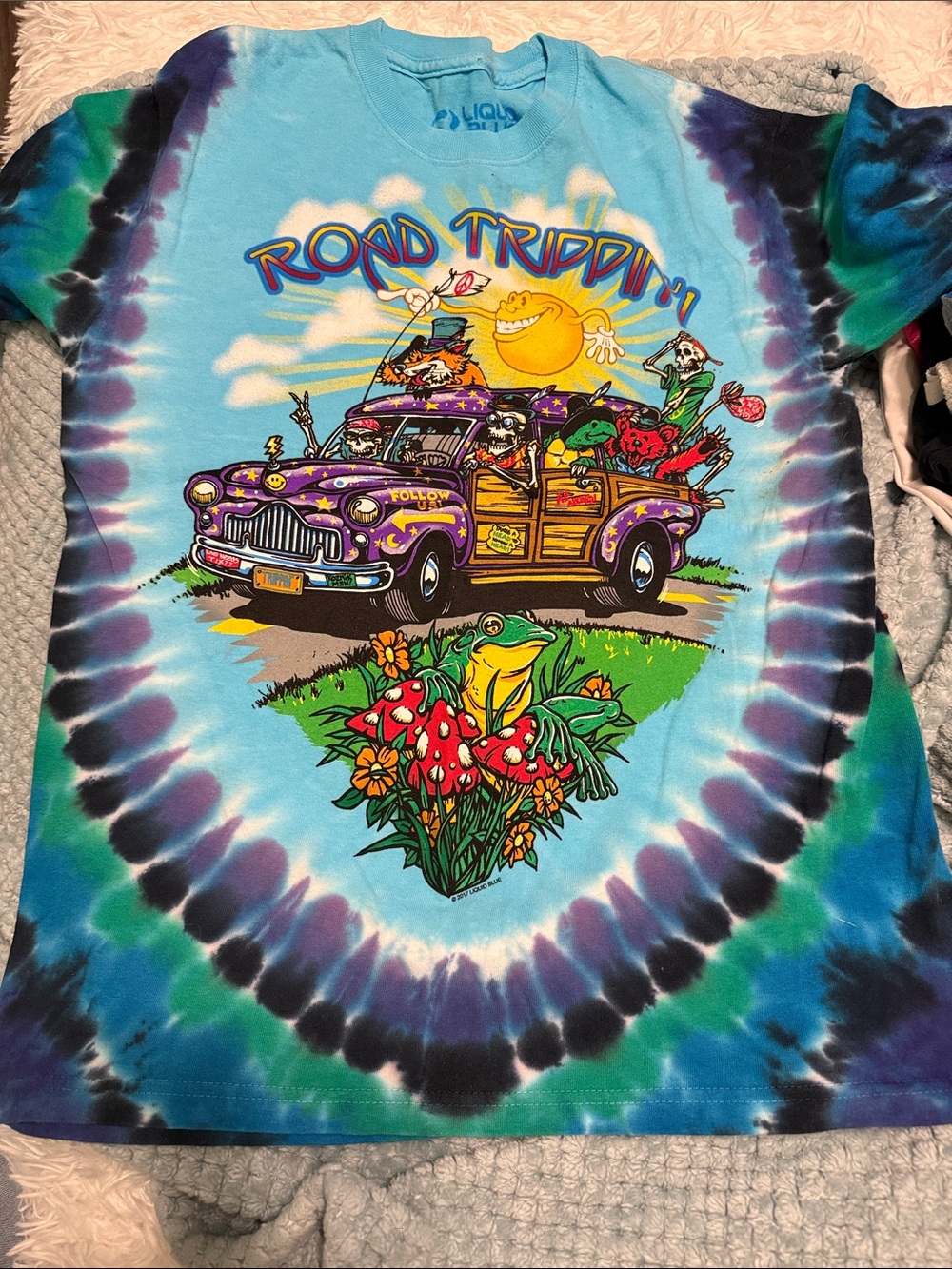 Liquid Blue Bright Turquoise Graphic Tee